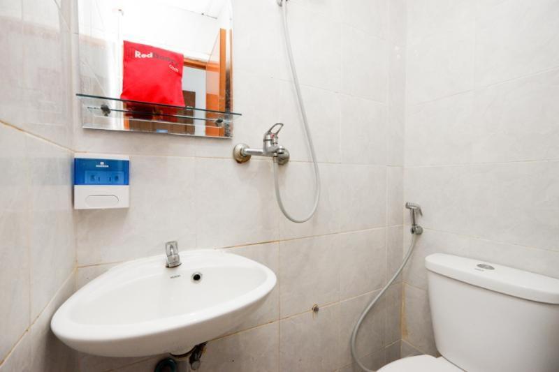 Hotel O Semarang Near Kota Lama Semarang Formerly Kamarkoe Residence Coo Property Δωμάτιο φωτογραφία